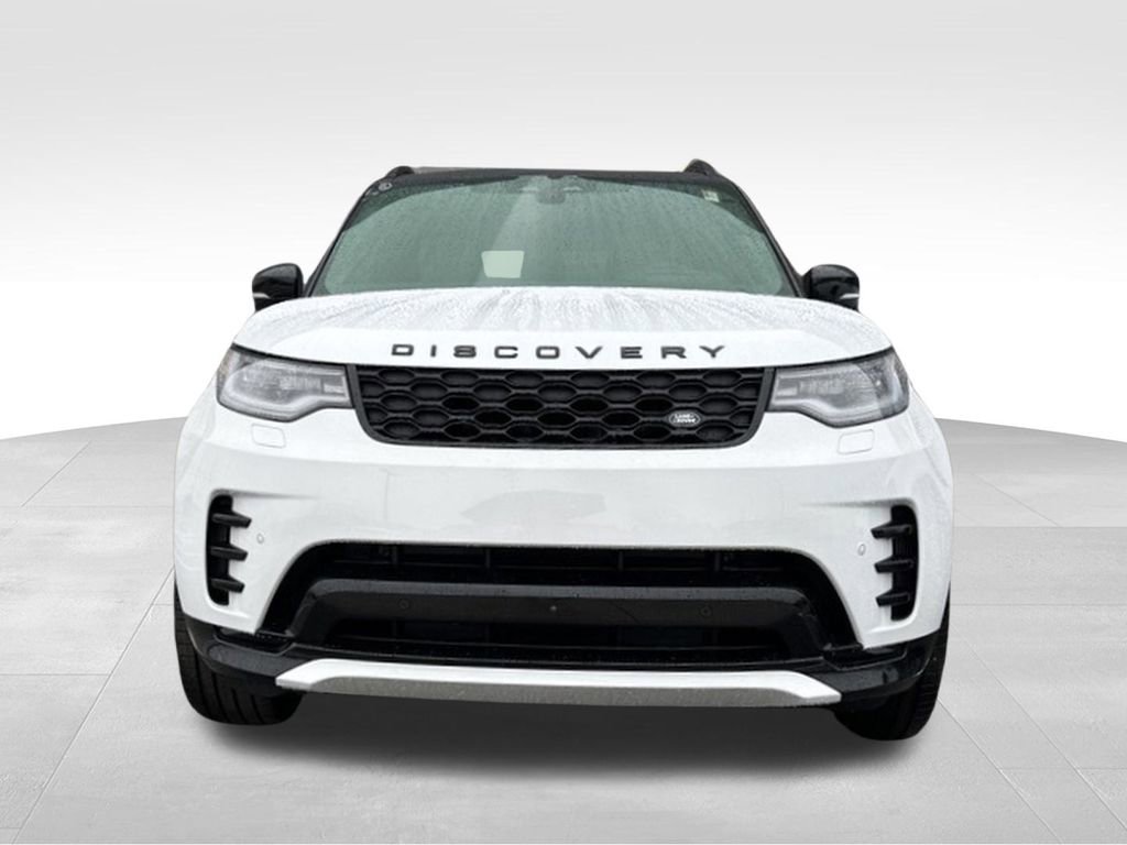 New 2024 Land Rover Discovery Dynamic SE image 8