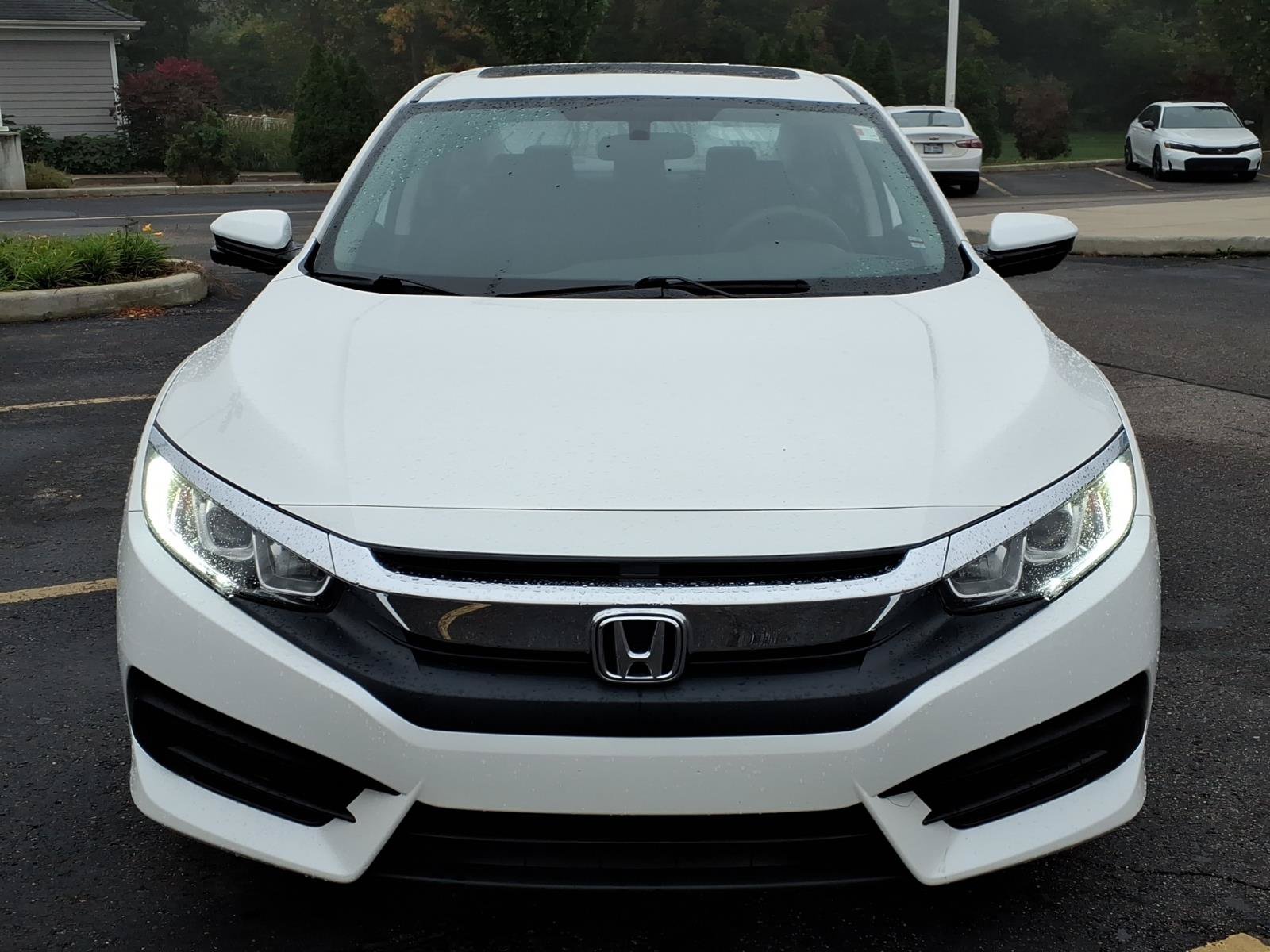 Used 2018 Honda Civic EX image 2
