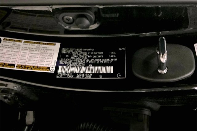 Used 2025 Lexus LX 700h Overtrail image 21