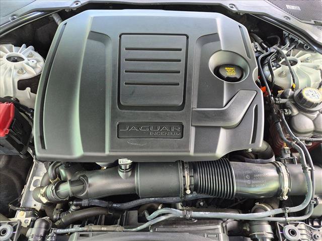 Certified 2024 Jaguar XF R-Dynamic SE AWD/4WD image 23
