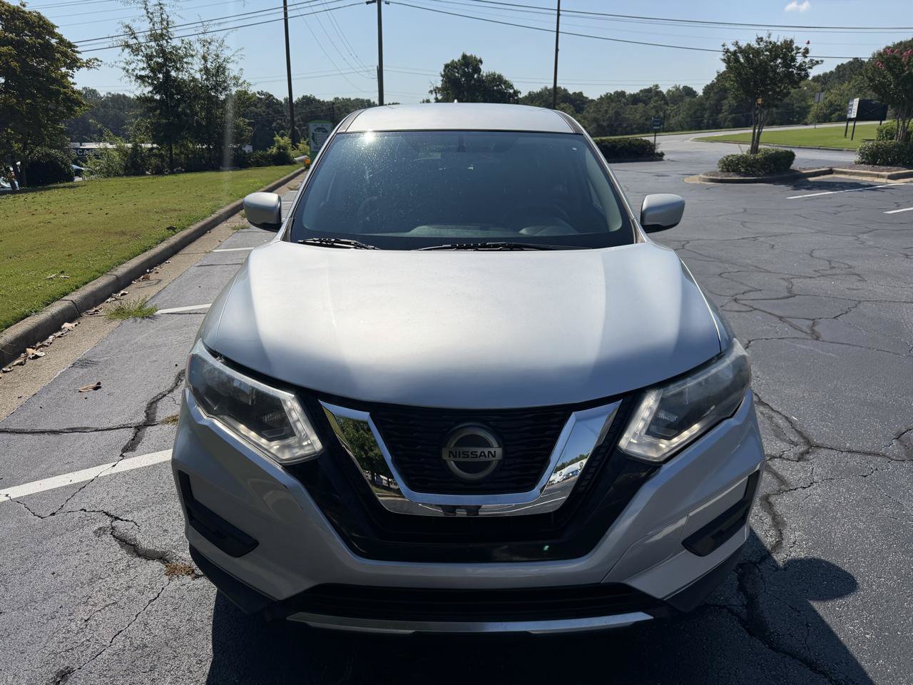 Used 2018 Nissan Rogue S FWD image 2
