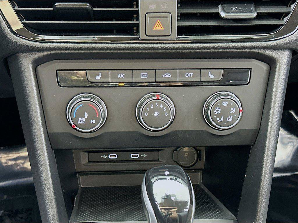 Certified 2022 Volkswagen Taos S w/ IQ Drive S Package AWD/4WD image 15