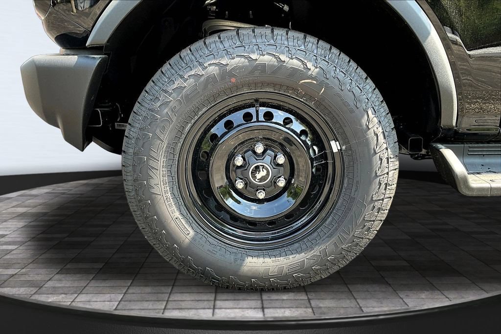 New 2026 Ford Bronco Outer Banks AWD/4WD image 13