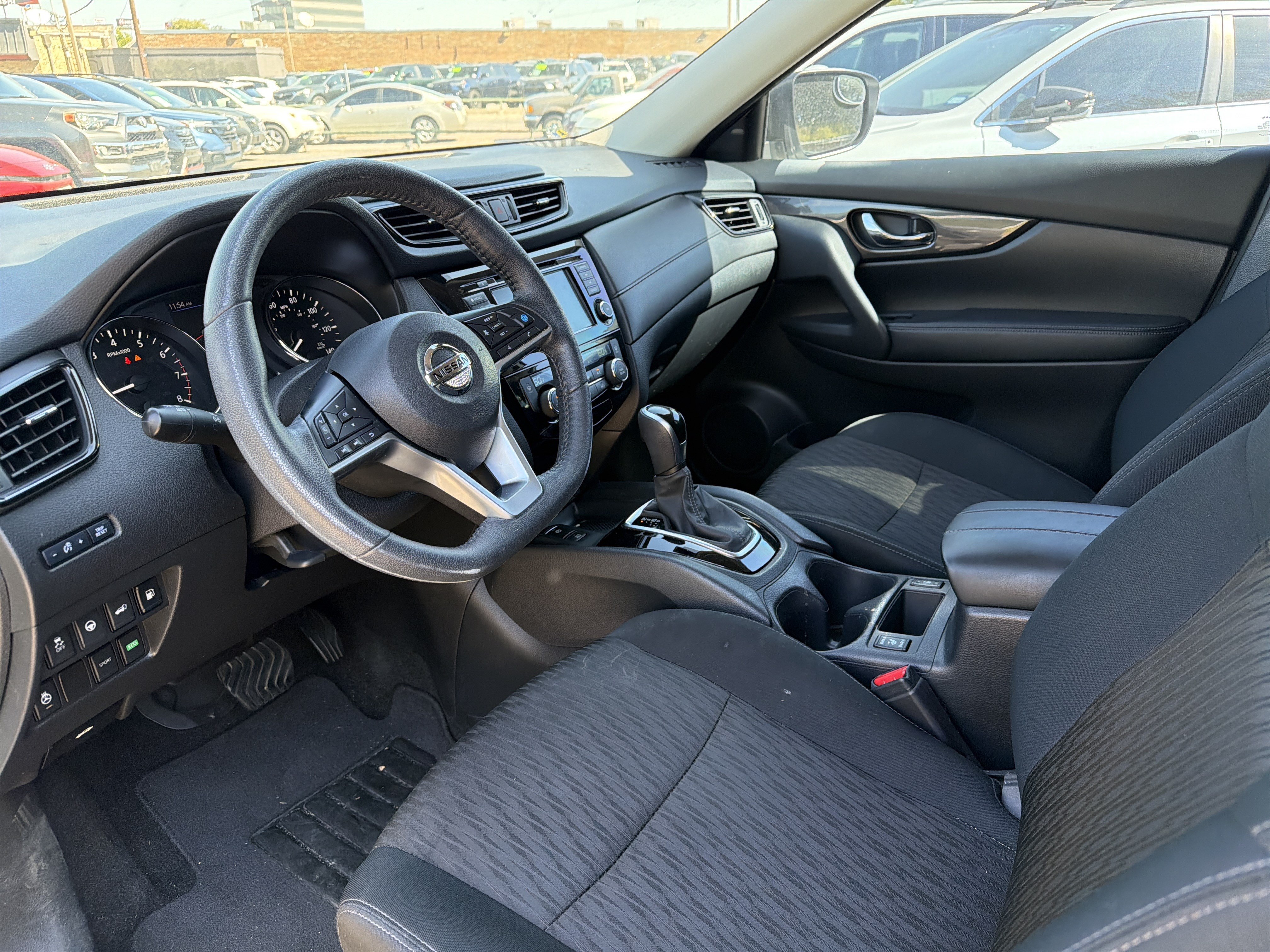 Used 2020 Nissan Rogue SV w/ Premium Package FWD image 23