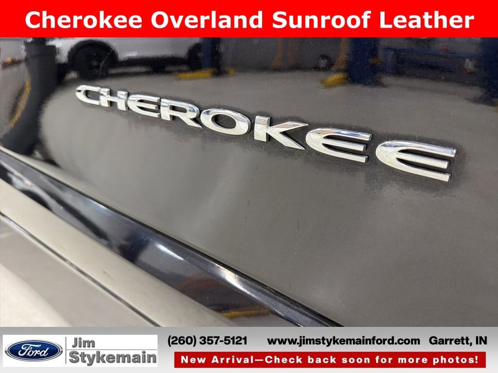 Used 2016 Jeep Cherokee Overland image 12