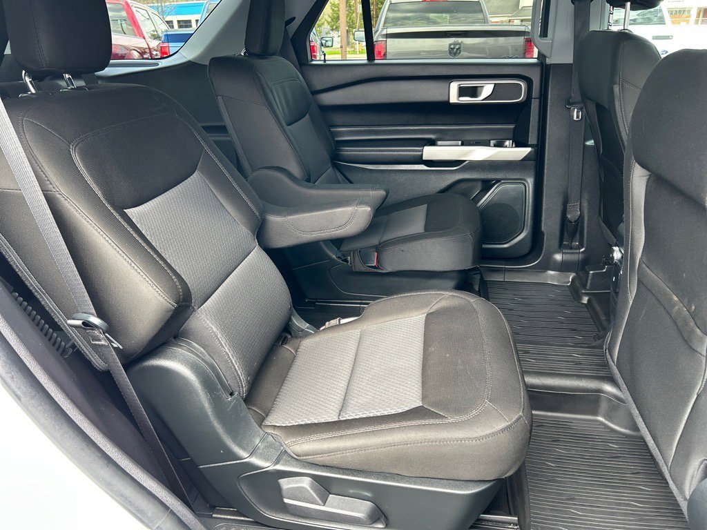 Used 2022 Ford Explorer XLT image 23