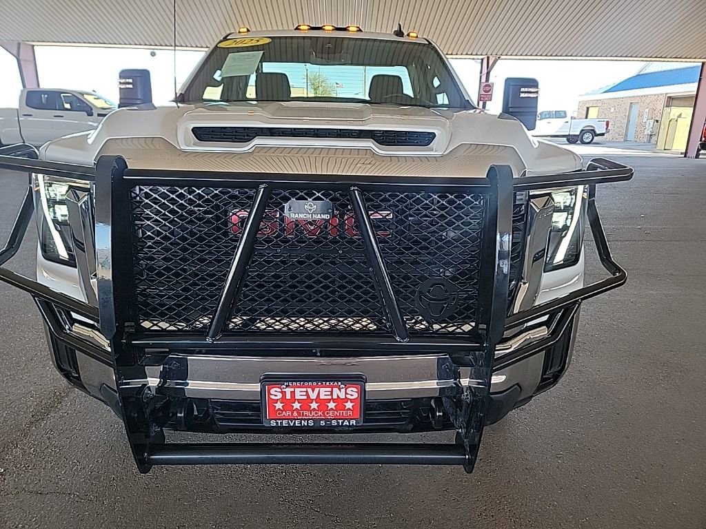 Used 2025 GMC Sierra 3500 Pro w/ Convenience Package image 4