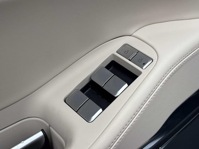 New 2027 Lincoln Navigator Premiere AWD/4WD image 21