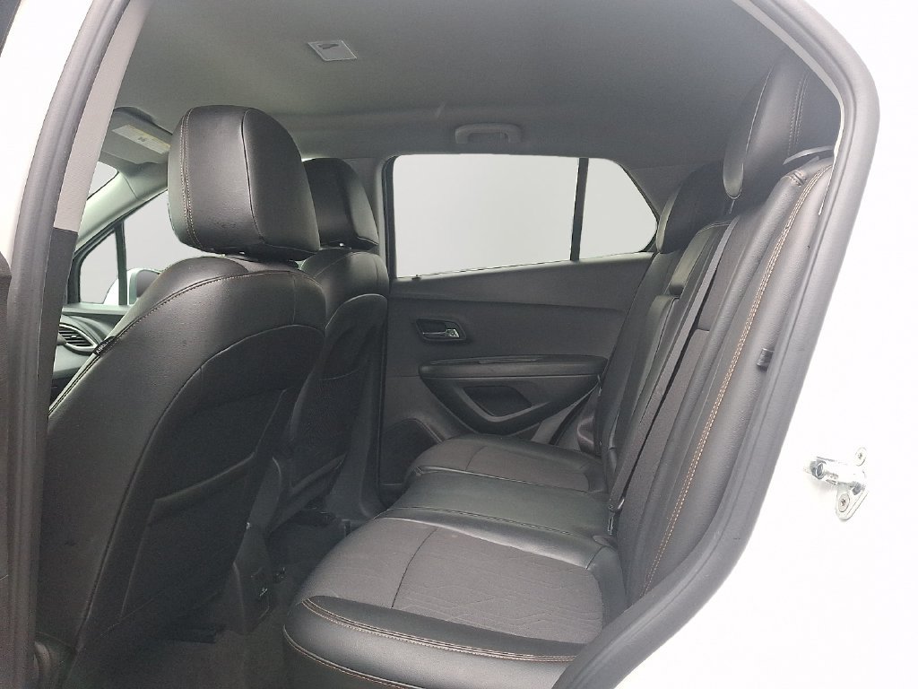 Used 2018 Chevrolet Trax LT w/ LT Convenience Package AWD/4WD image 8