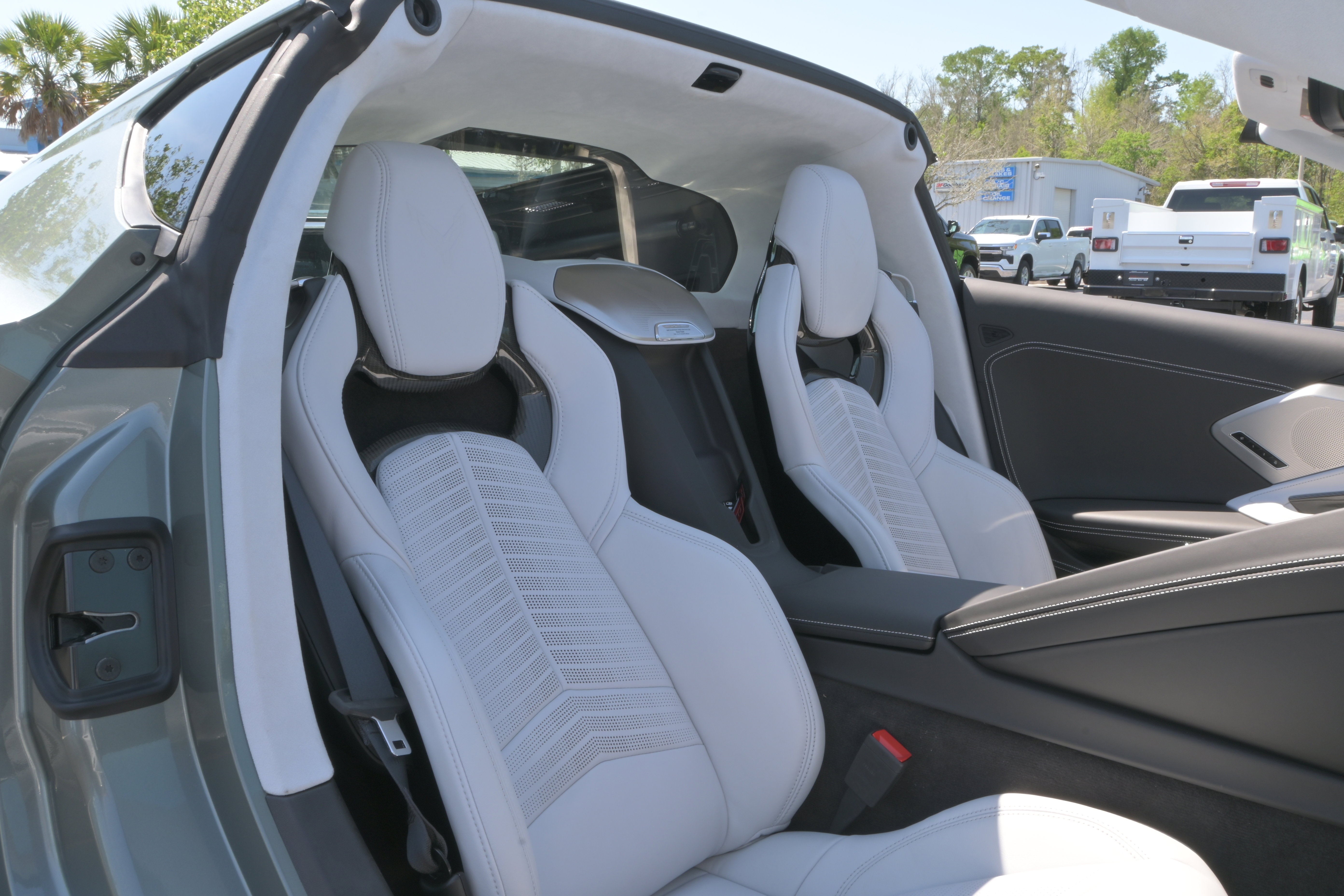 Used 2023 Chevrolet Corvette Stingray Premium Cpe w/ Z51 Performance Package RWD image 32