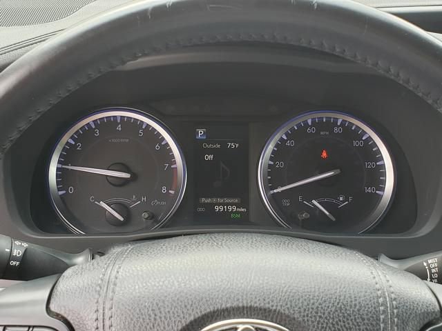 Used 2018 Toyota Highlander SE image 25