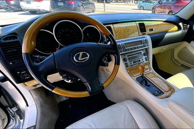 Used 2005 Lexus SC 430 Convertible image 7