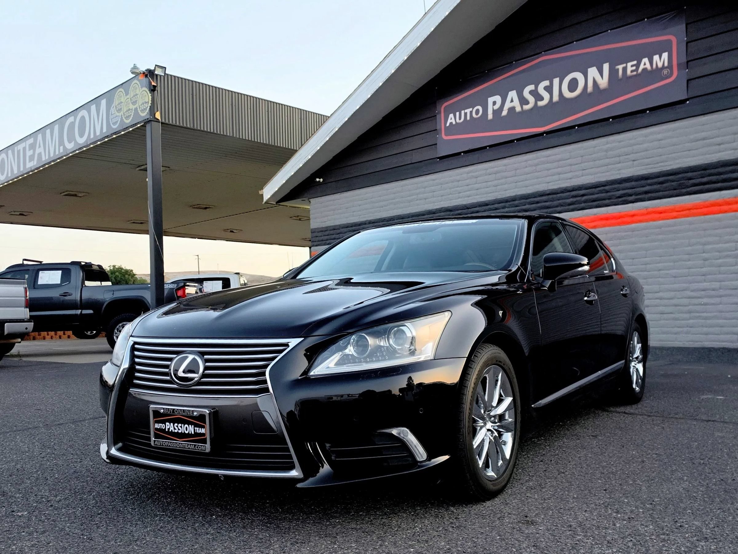Used 2014 Lexus LS 460 w/ Comfort Package RWD image 1