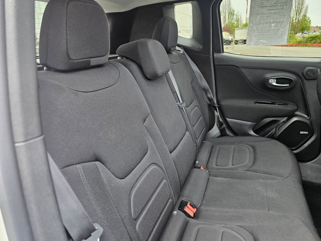 Used 2021 Jeep Renegade Latitude w/ Sun & Sound Group AWD/4WD image 16