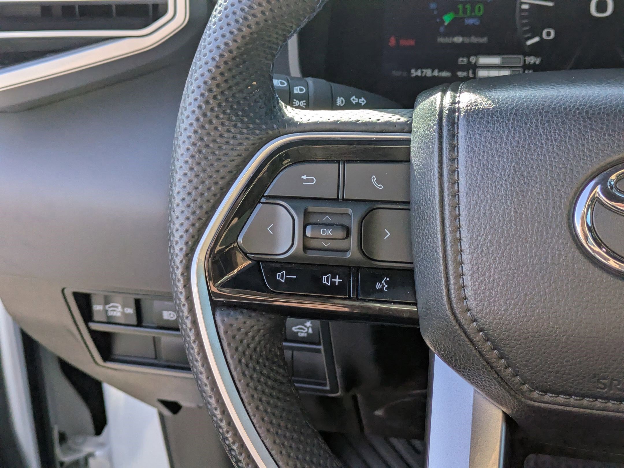 Used 2024 Toyota Sequoia Platinum image 20