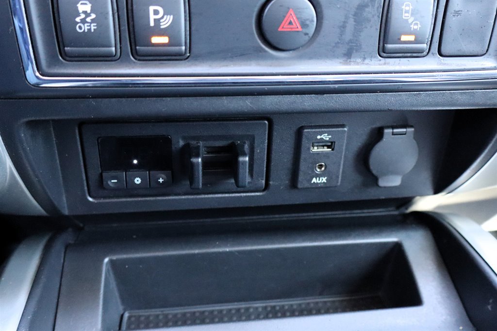 Used 2016 Nissan Titan PRO-4X AWD/4WD image 39