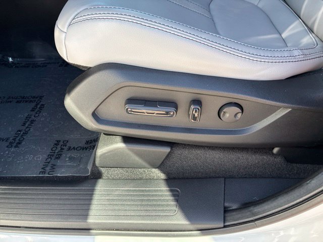 Certified 2025 Honda Pilot Touring image 6