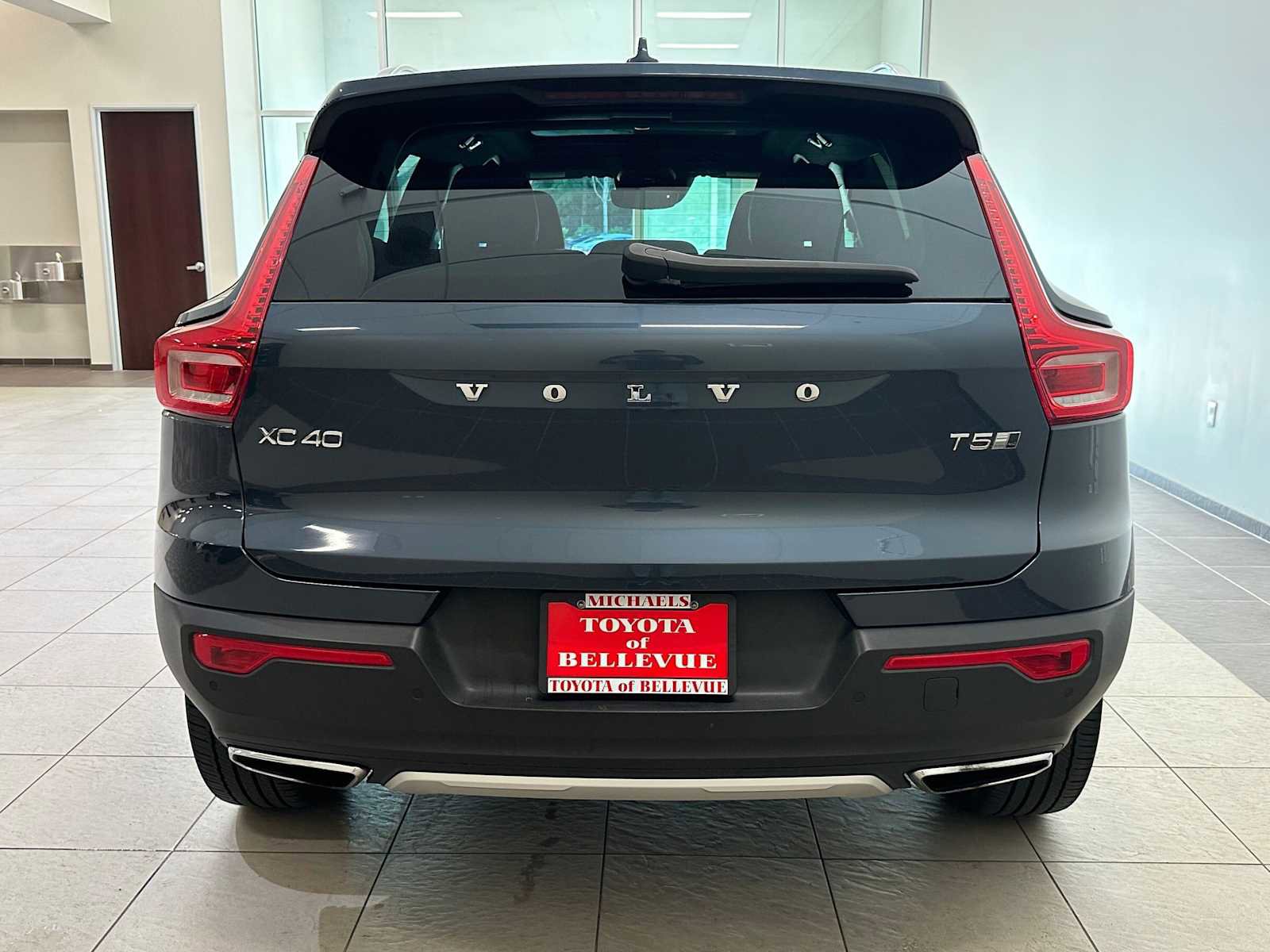 Used 2020 Volvo XC40 T5 Inscription w/ Protection Package Premier image 5