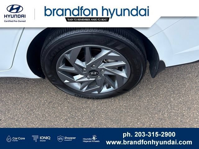 Certified 2024 Hyundai Elantra SEL FWD image 31