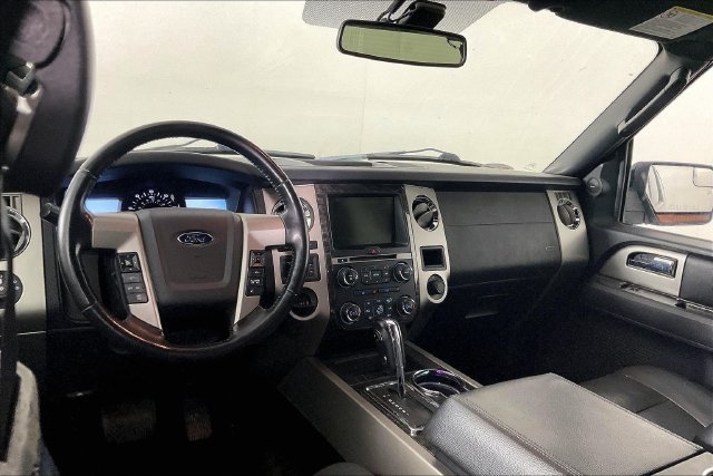 Used 2015 Ford Expedition Limited RWD image 3