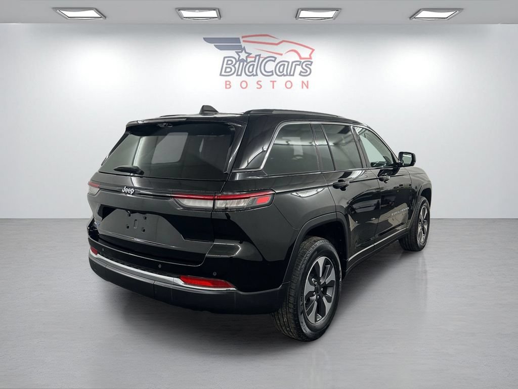 Used 2022 Jeep Grand Cherokee Limited 4xe w/ Luxury Tech Group II AWD/4WD image 4