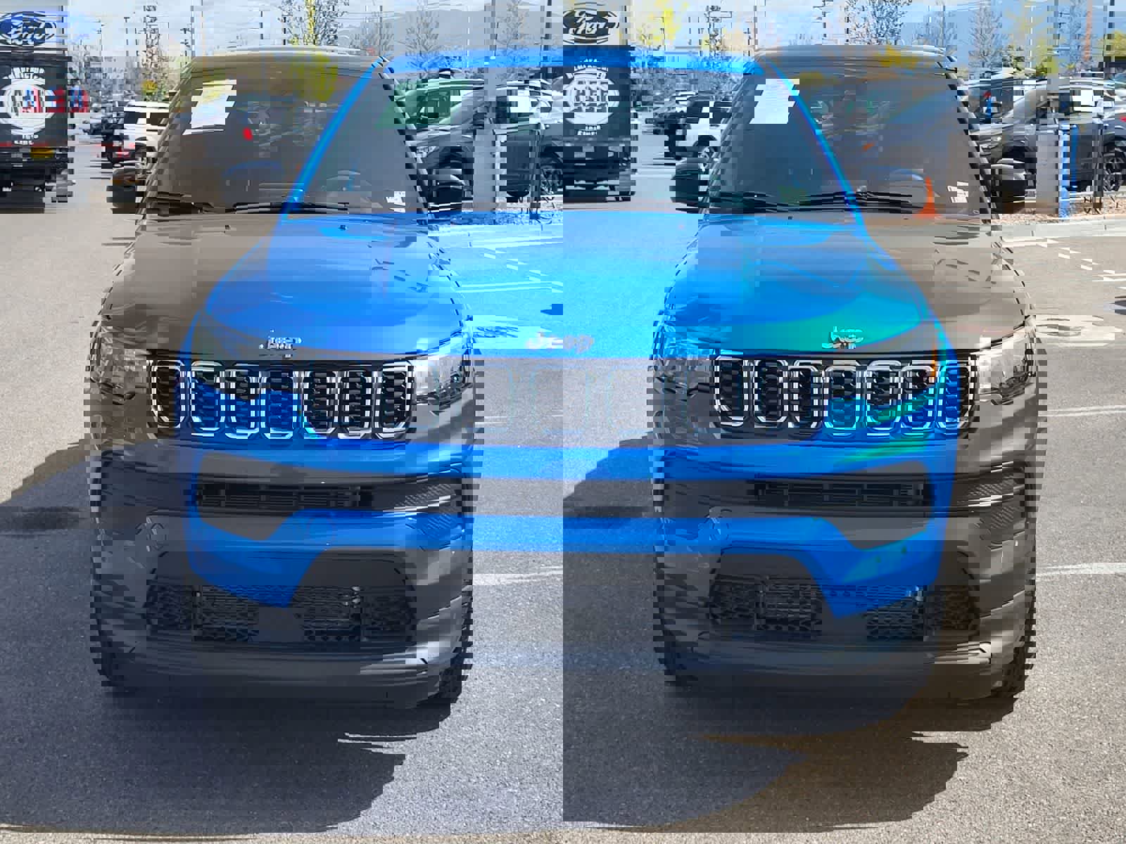 Used 2025 Jeep Compass Sport image 2