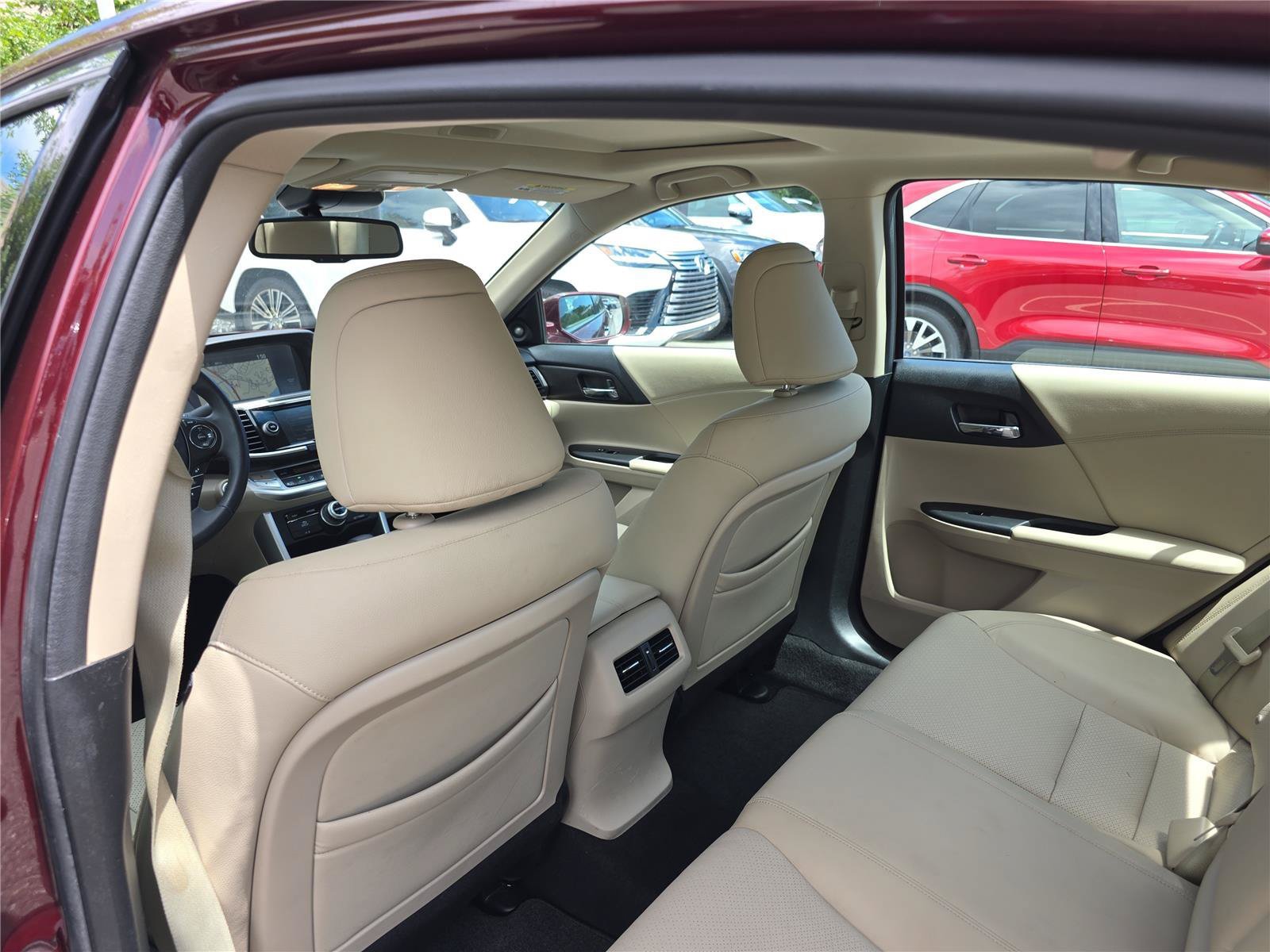Used 2014 Honda Accord Touring image 16