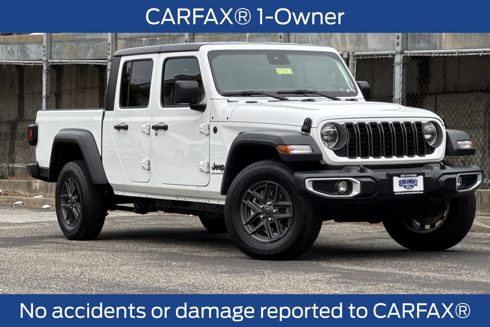 Used 2025 Jeep Gladiator Sport AWD/4WD image 2