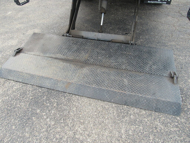 Used 2023 Ford E-450 and Econoline 450 Super Duty w/ Power Windows & Locks Group RWD image 18