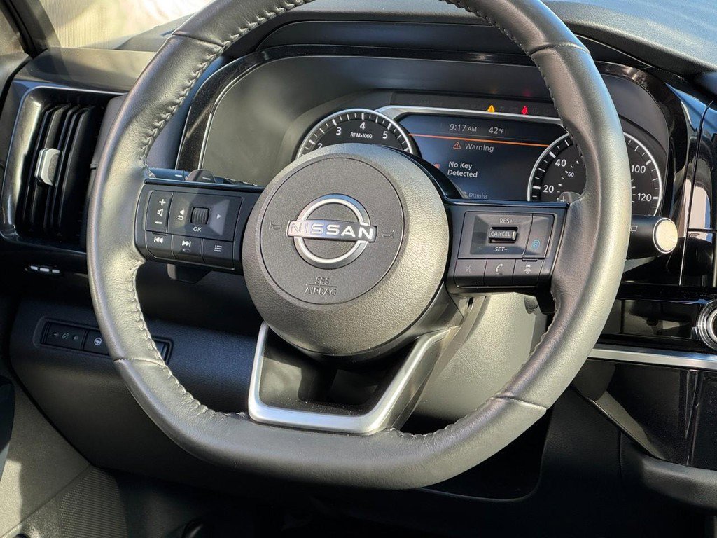 Used 2022 Nissan Pathfinder SV w/ SV Premium Package image 13