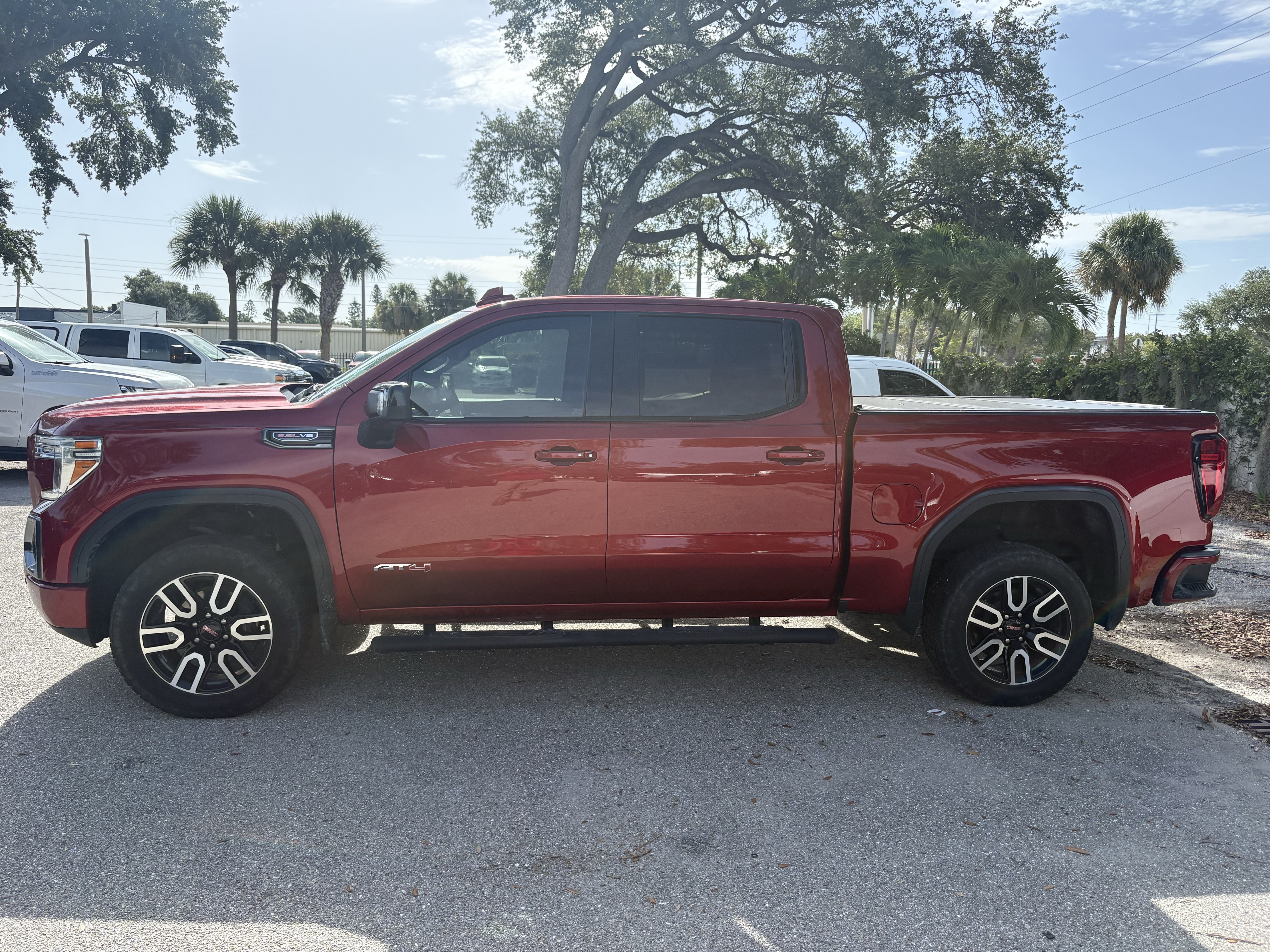 Certified 2021 GMC Sierra 1500 AT4 w/ AT4 Value Package AWD/4WD image 4