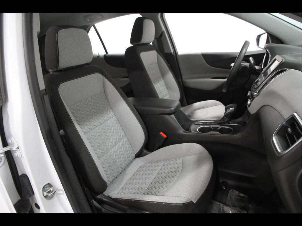 Used 2023 Chevrolet Equinox LS w/ Midnight Edition image 17