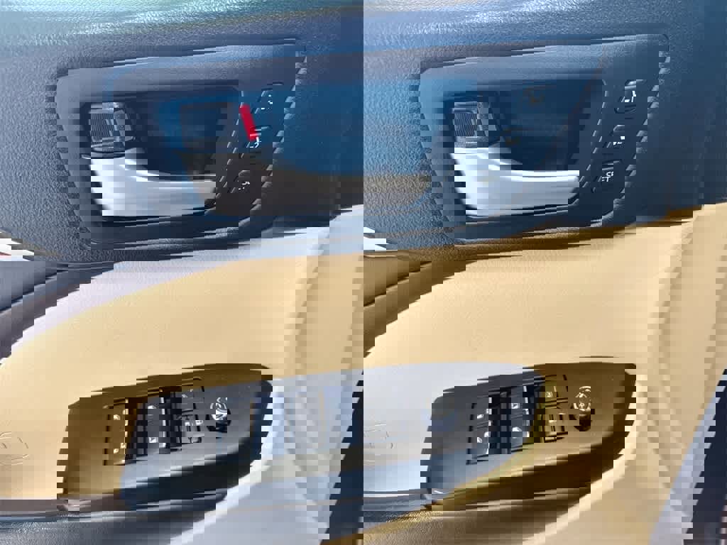 Used 2018 Toyota Highlander Limited image 18