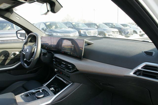 Used 2025 BMW 330i xDrive Sedan image 37