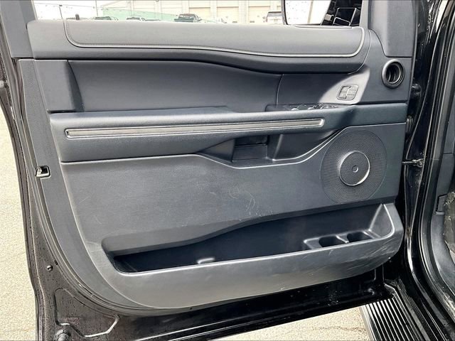 Used 2024 Ford Expedition Max XLT image 9