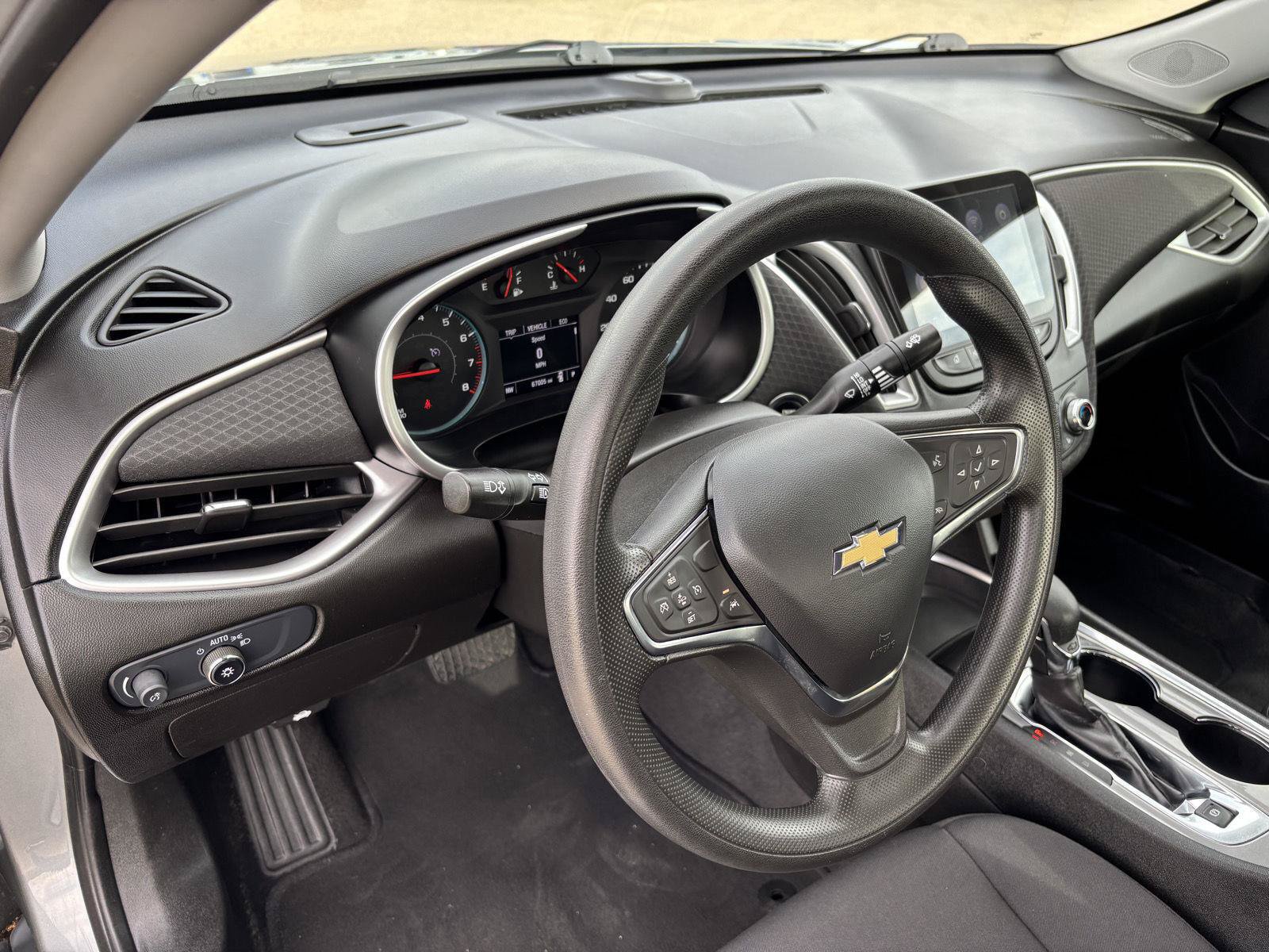 Used 2024 Chevrolet Malibu LT FWD image 18