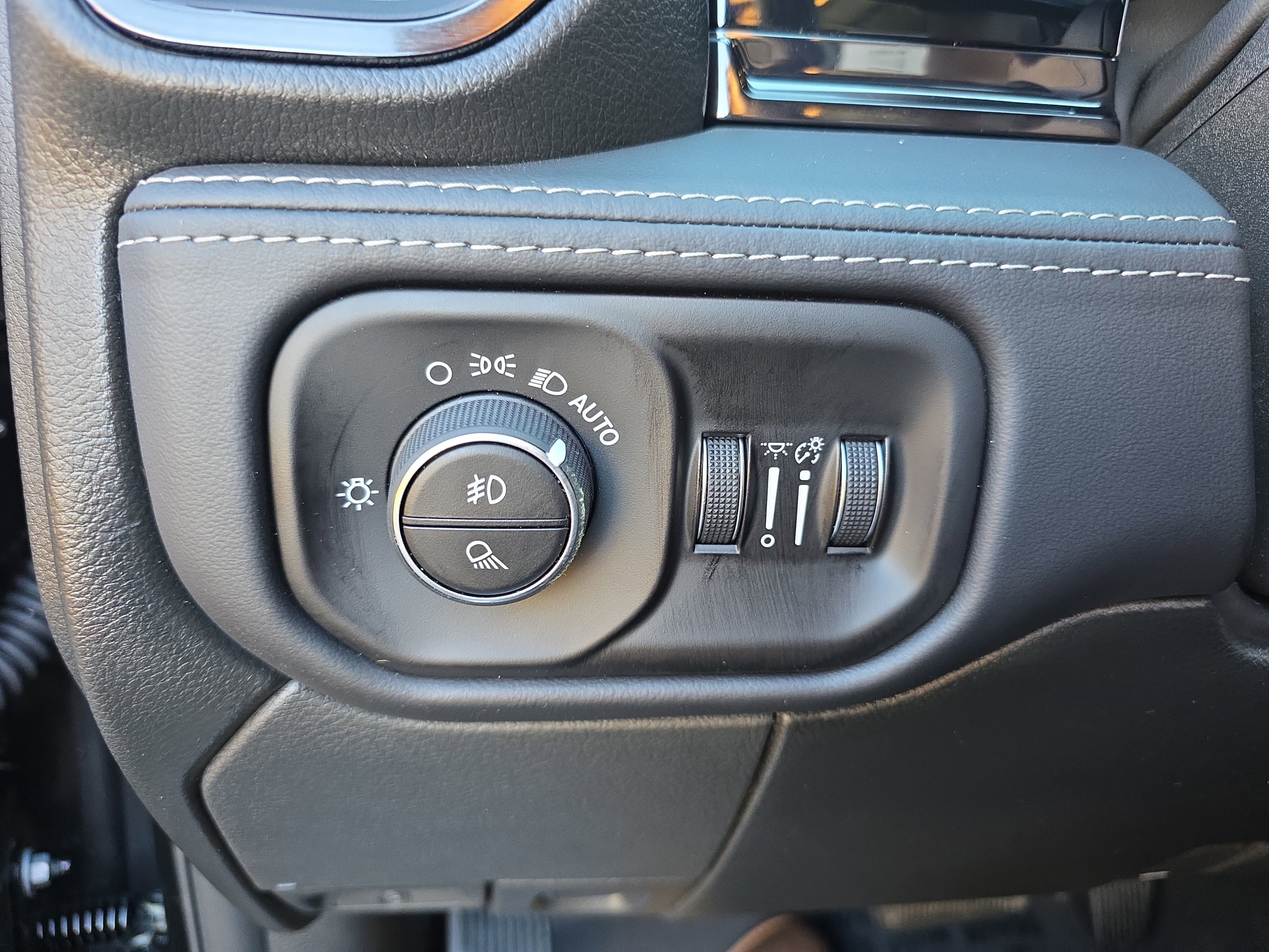 New 2026 RAM 3500 Limited image 15
