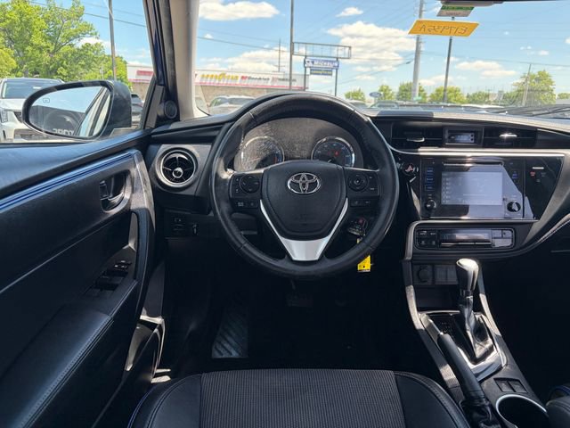 Used 2017 Toyota Corolla SE w/ Carpet Mat Package (TMS) FWD image 7
