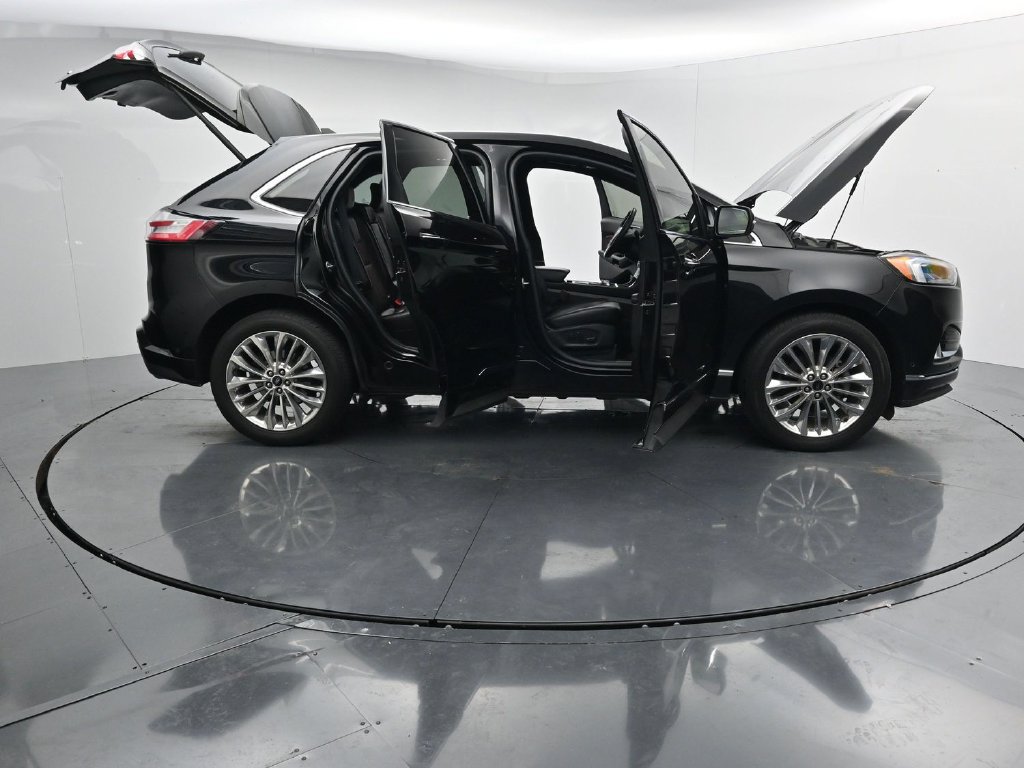 Used 2020 Ford Edge Titanium w/ Equipment Group 301A FWD image 27