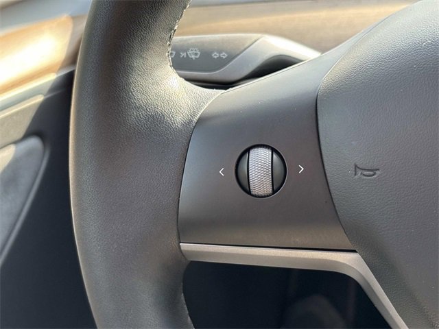 Used 2024 Tesla Model Y Long Range image 29