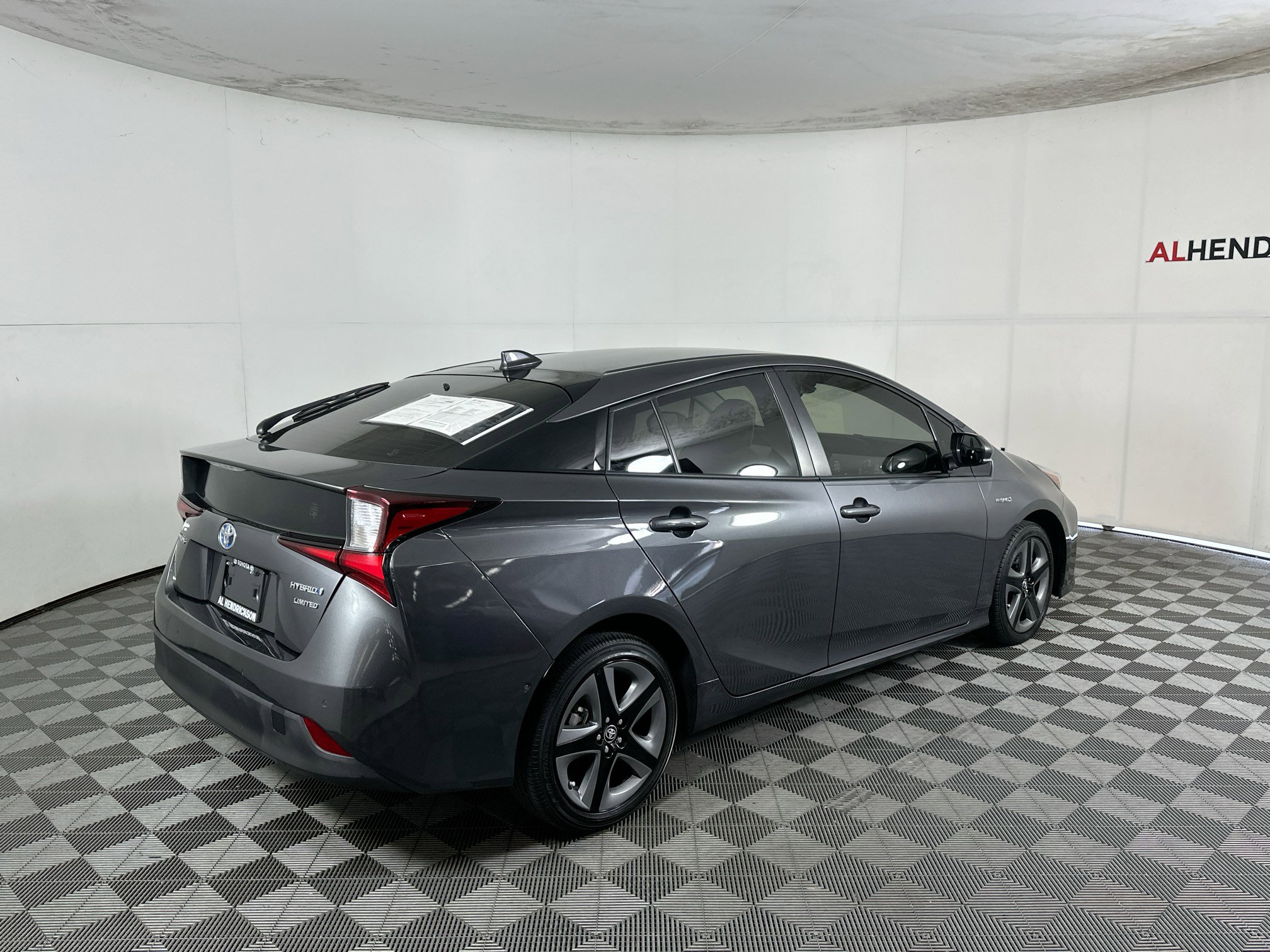 Used 2022 Toyota Prius Limited image 3