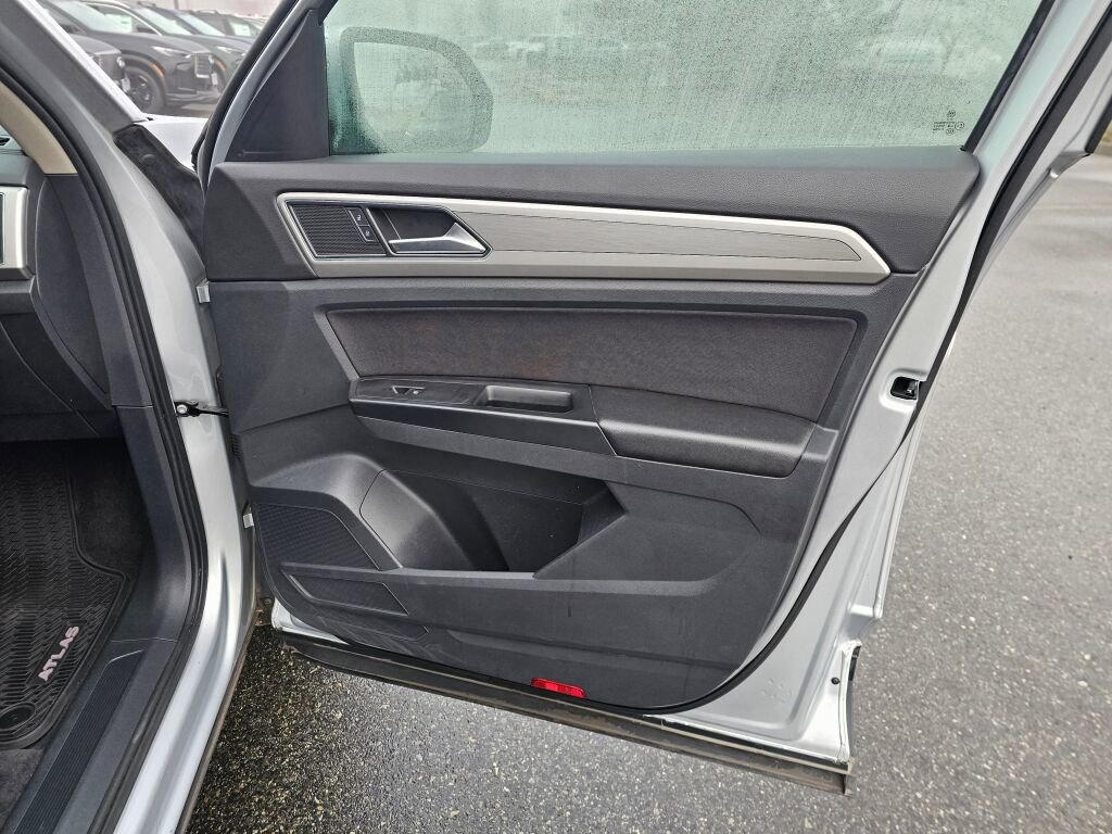 Used 2018 Volkswagen Atlas Launch Edition image 10