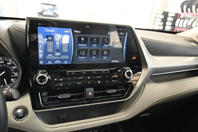 Used 2022 Toyota Highlander Platinum image 15