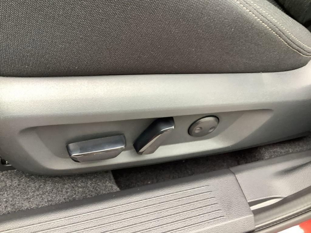 Used 2026 Nissan Rogue SV image 25