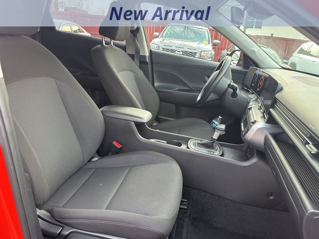 Used 2025 Hyundai Kona SEL image 7