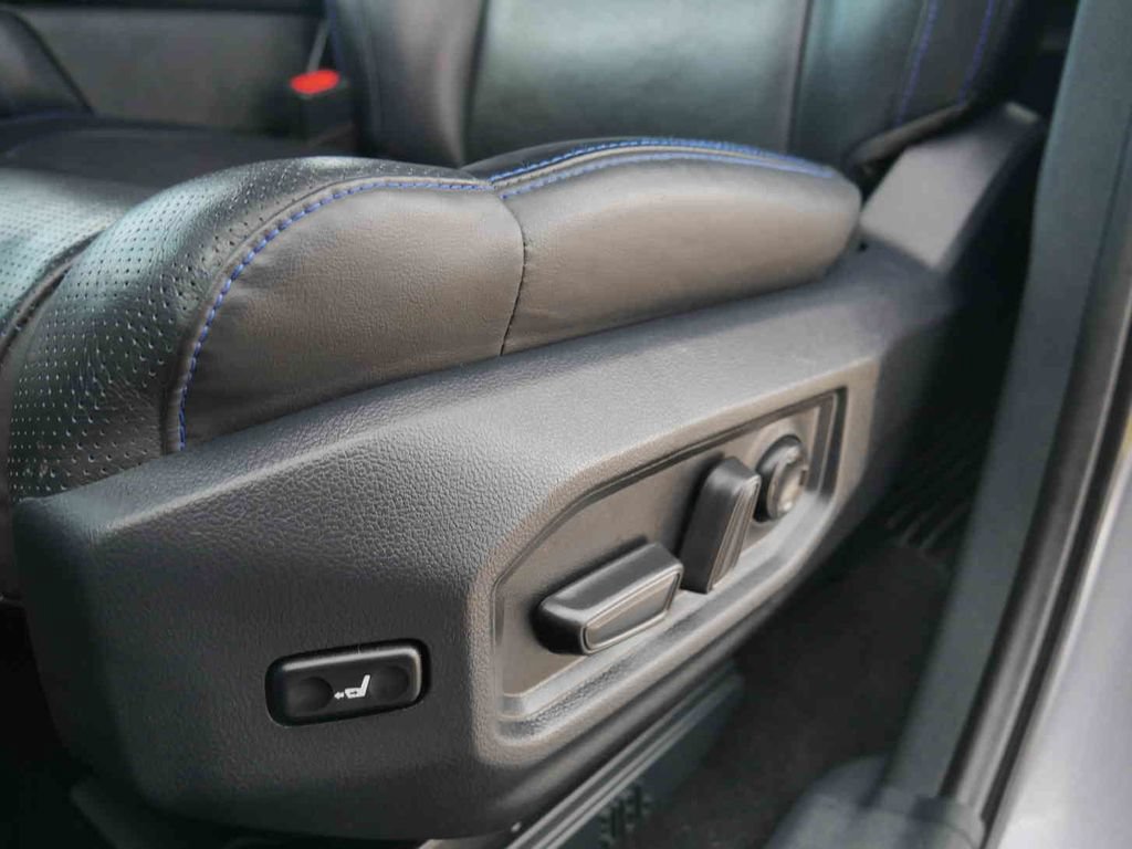 Used 2024 Toyota Tundra Platinum AWD/4WD image 30