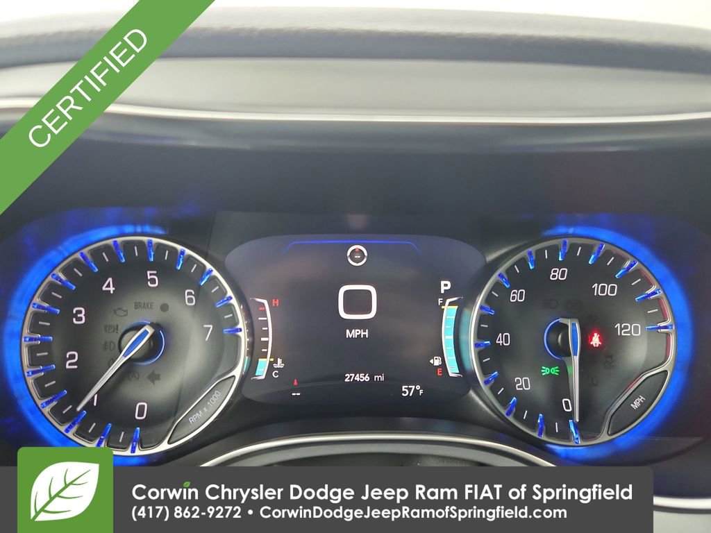 Certified 2025 Chrysler Pacifica Limited image 22