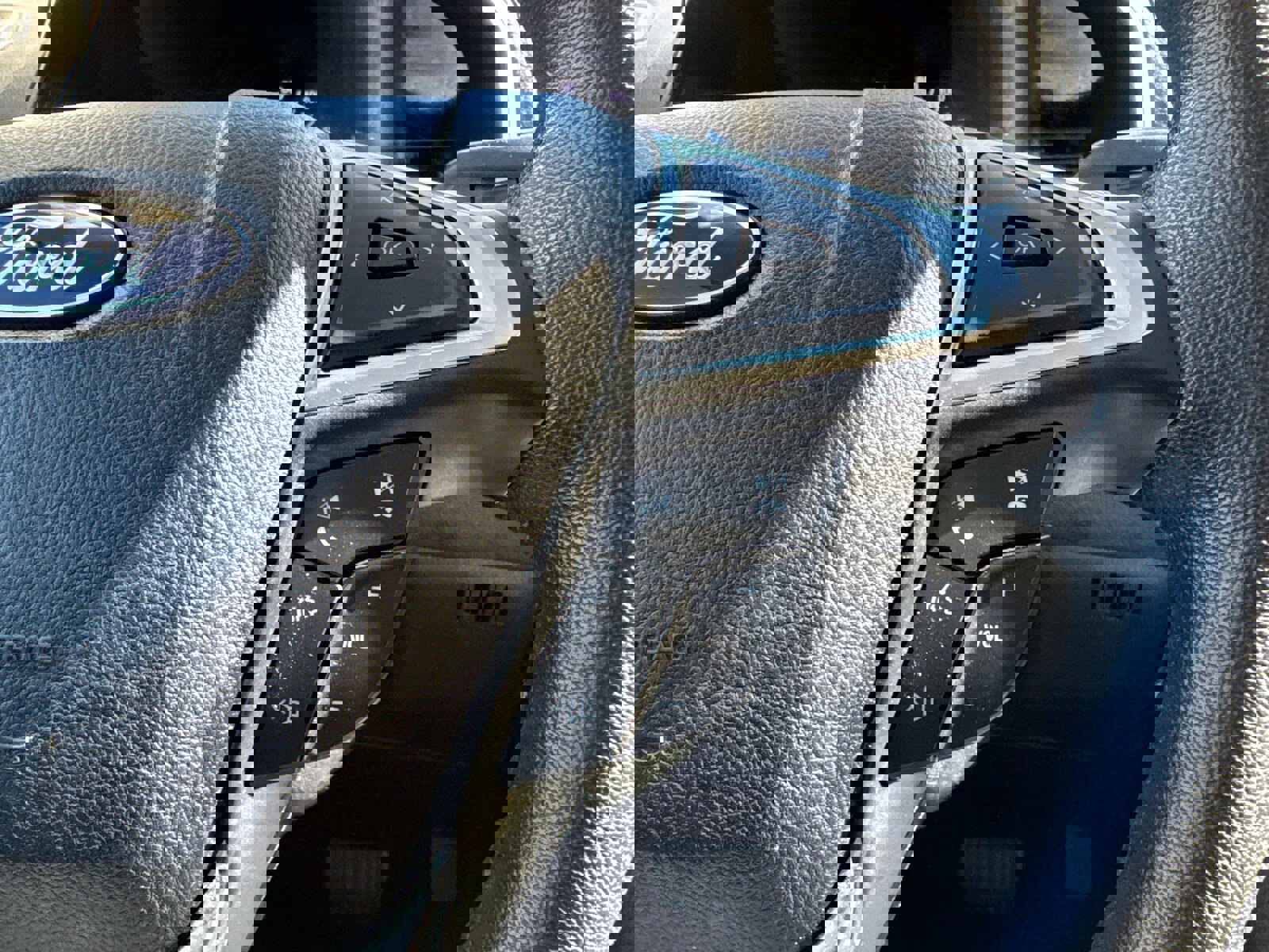 Used 2022 Ford Edge SEL w/ Convenience Package image 18