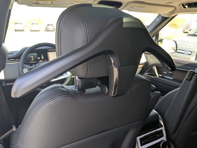 New 2026 Land Rover Range Rover Long Wheelbase SE image 11