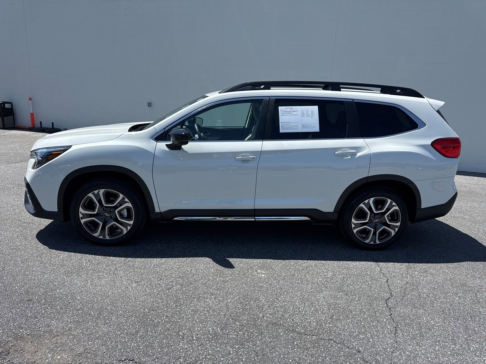 Used 2025 Subaru Ascent Limited w/ Popular Package #2 AWD/4WD image 4